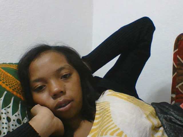 rosah1a live cam on BongaCams