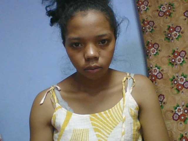 rosah1a live cam on BongaCams