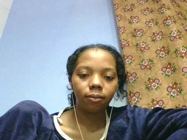 rosah1a live cam on BongaCams