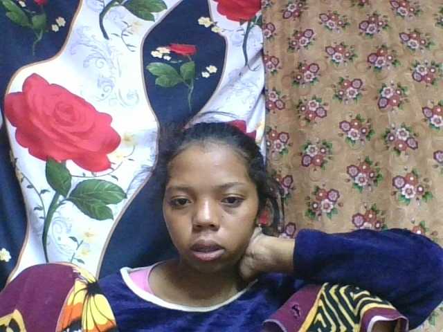 rosah1a live cam on BongaCams