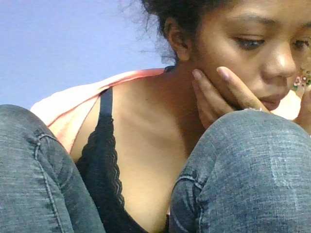 rosah1a live cam on BongaCams