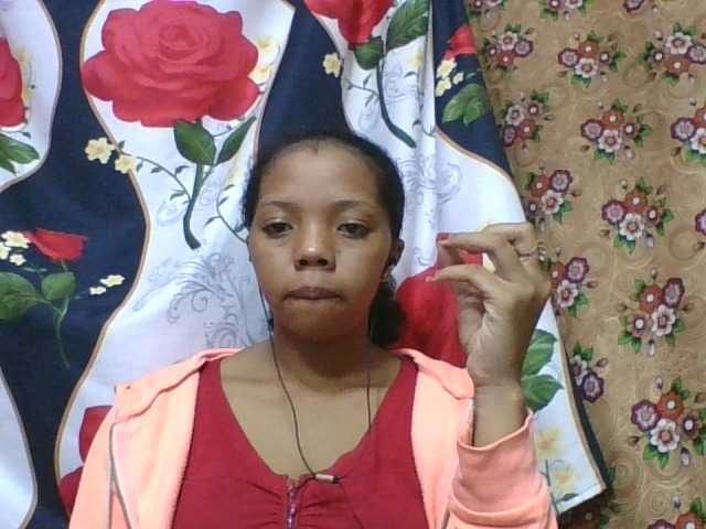 rosah1a live cam on BongaCams