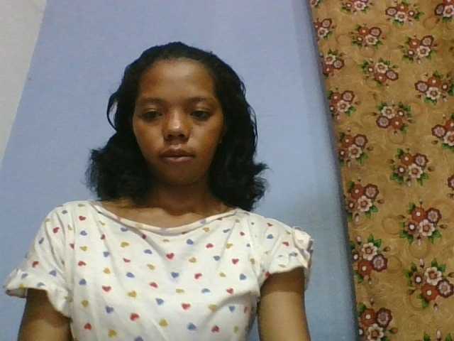 rosah1a live cam on BongaCams
