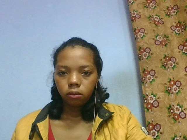 rosah1a live cam on BongaCams