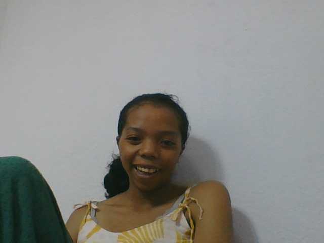 rosah1a live cam on BongaCams