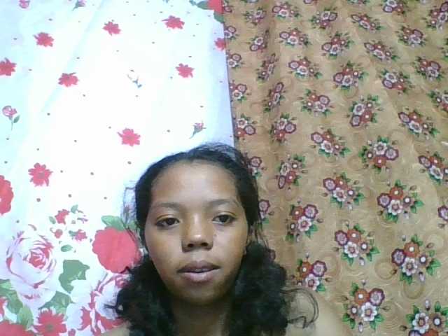 rosah1a live cam on BongaCams