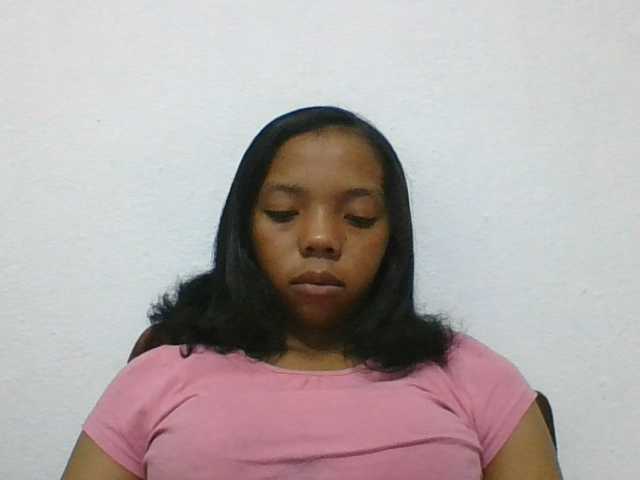rosah1a live cam on BongaCams