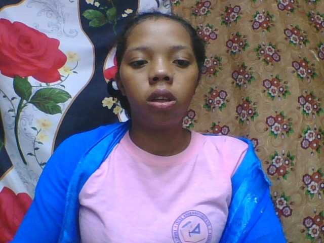 rosah1a live cam on BongaCams