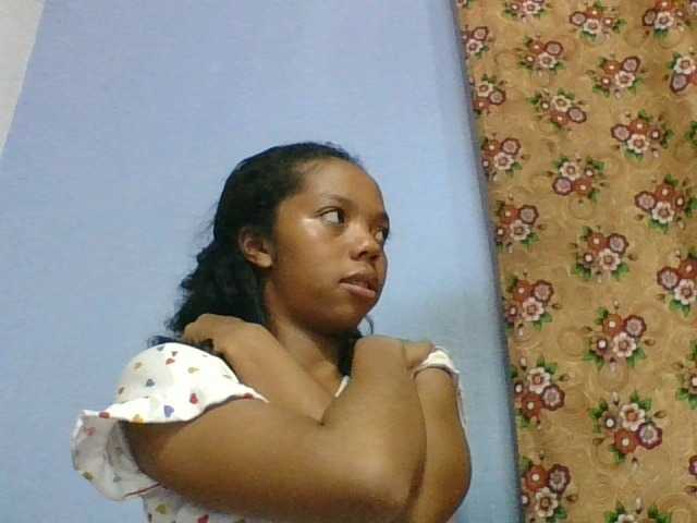 rosah1a live cam on BongaCams