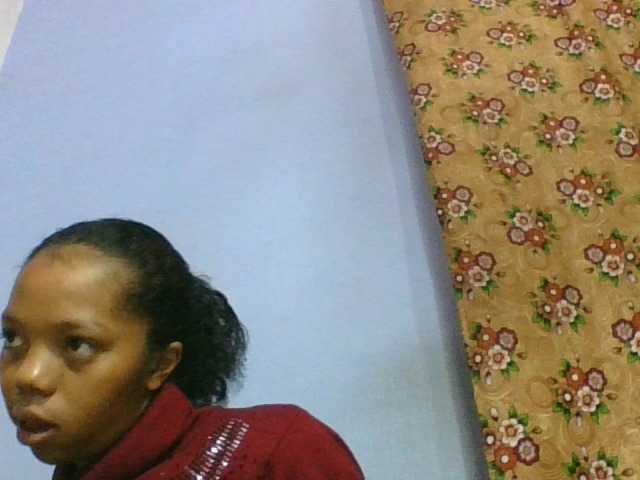 rosah1a live cam on BongaCams