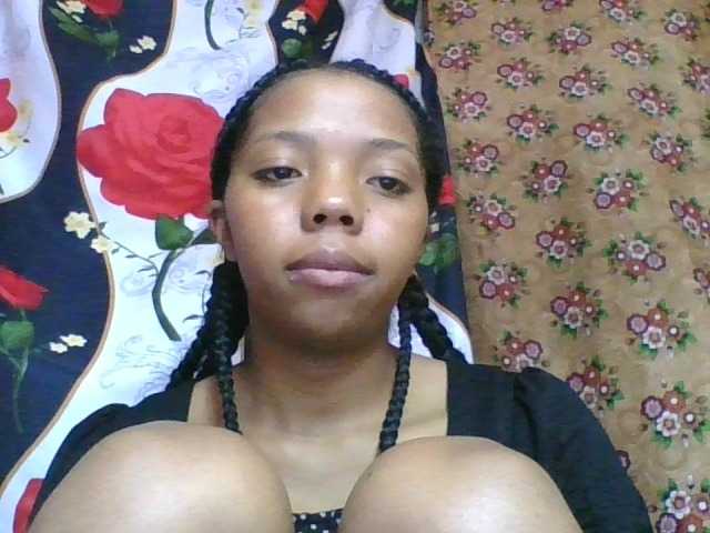 rosah1a live cam on BongaCams