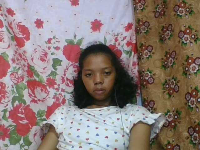 rosah1a live cam on BongaCams