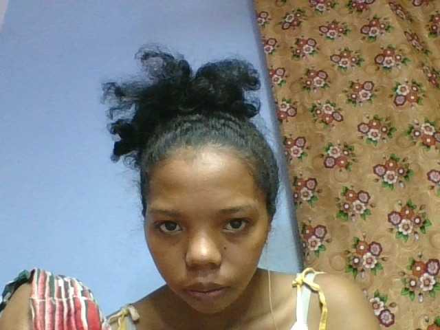 rosah1a live cam on BongaCams