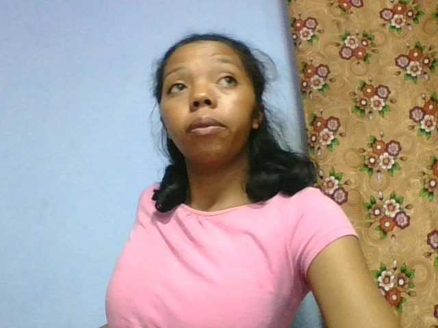 rosah1a live cam on BongaCams