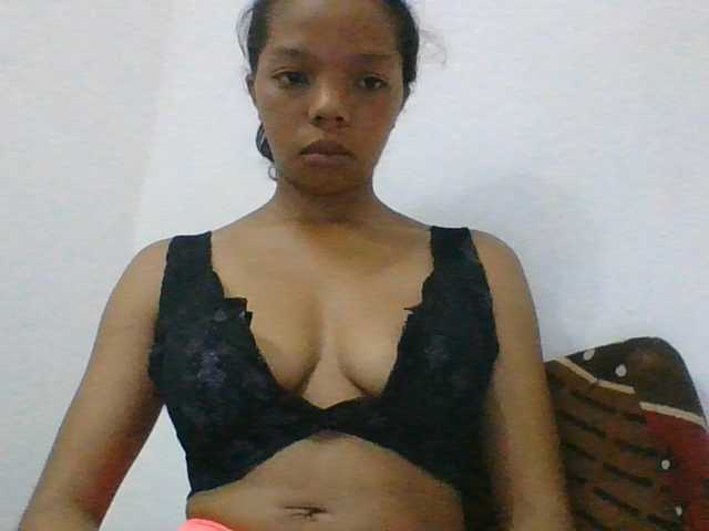 rosah1a live cam on BongaCams