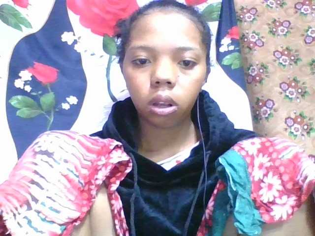 rosah1a live cam on BongaCams