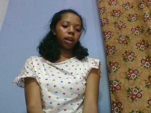 rosah1a live cam on BongaCams