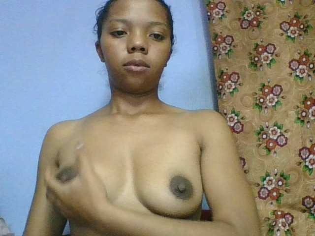 rosah1a live cam on BongaCams