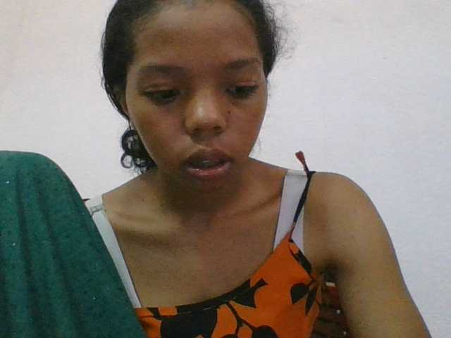 rosah1a live cam on BongaCams