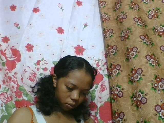rosah1a live cam on BongaCams