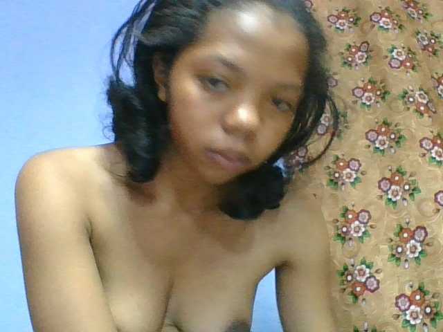 rosah1a live cam on BongaCams