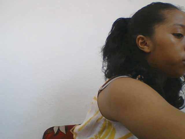 rosah1a live cam on BongaCams