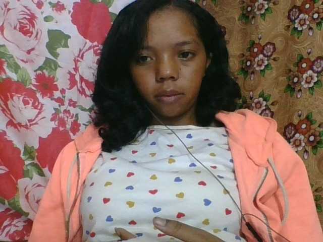 rosah1a live cam on BongaCams