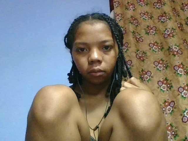 rosah1a live cam on BongaCams