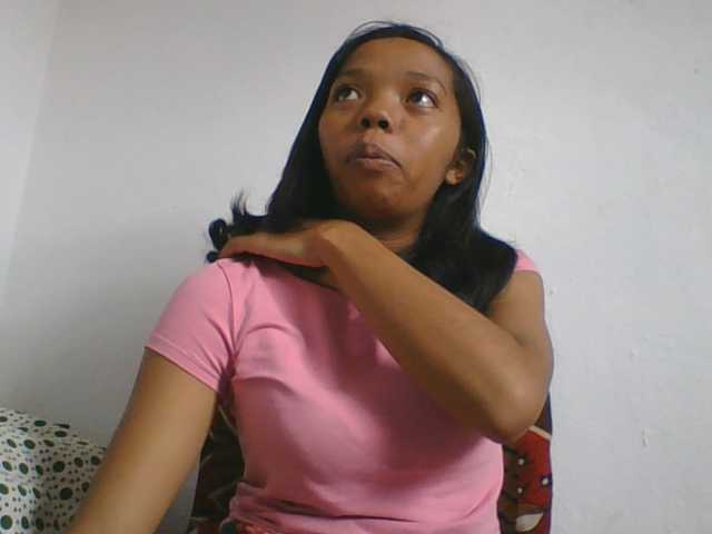 rosah1a live cam on BongaCams