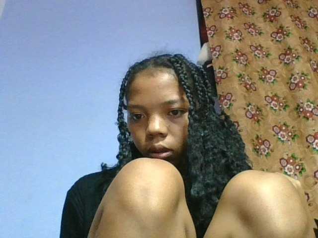rosah1a live cam on BongaCams