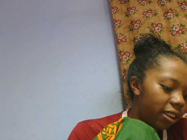 rosah1a live cam on BongaCams