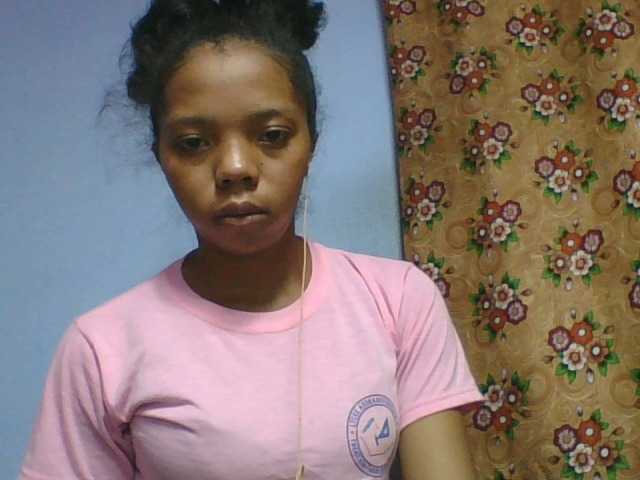 rosah1a live cam on BongaCams