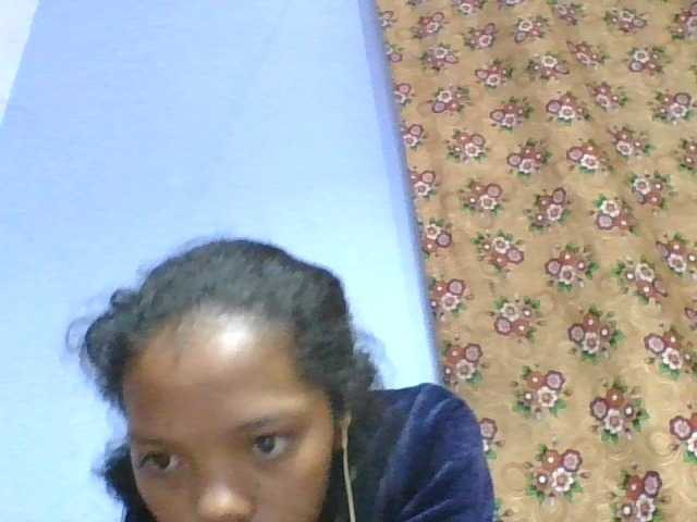 rosah1a live cam on BongaCams