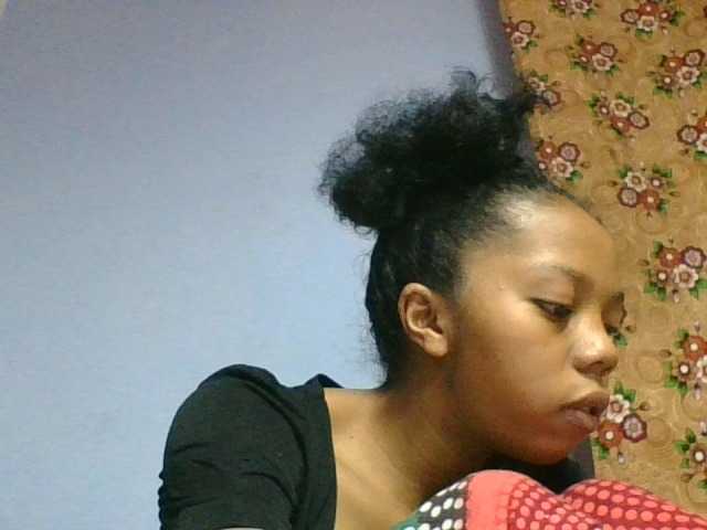 rosah1a live cam on BongaCams