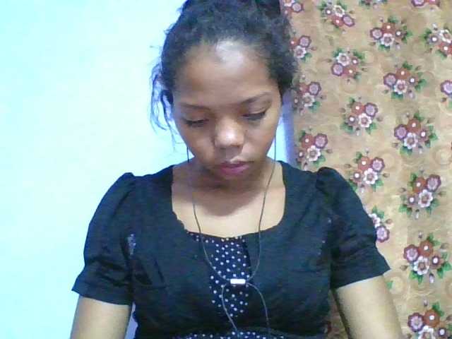 rosah1a live cam on BongaCams