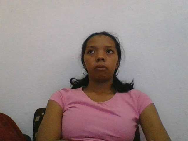 rosah1a live cam on BongaCams