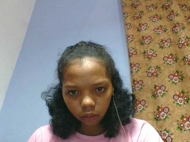rosah1a live cam on BongaCams