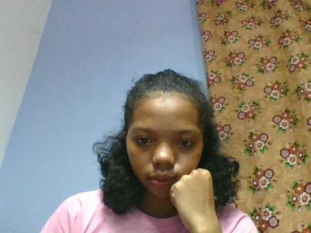 rosah1a live cam on BongaCams