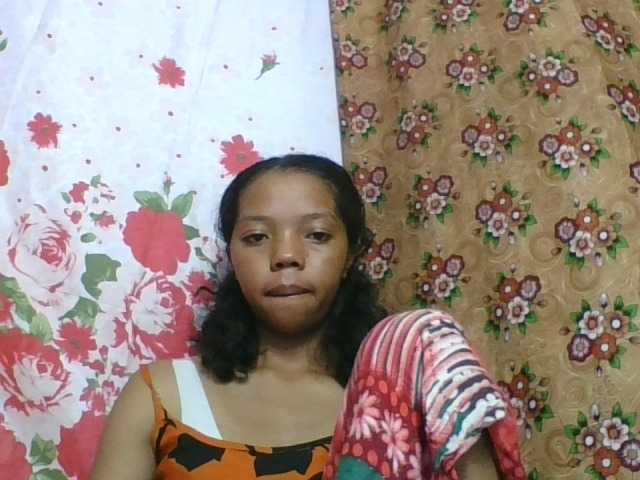 rosah1a live cam on BongaCams