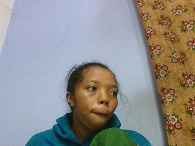 rosah1a live cam on BongaCams