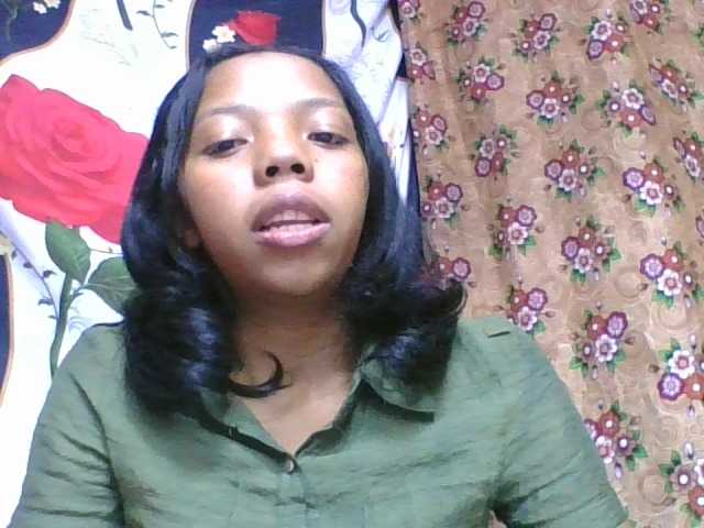 rosah1a live cam on BongaCams