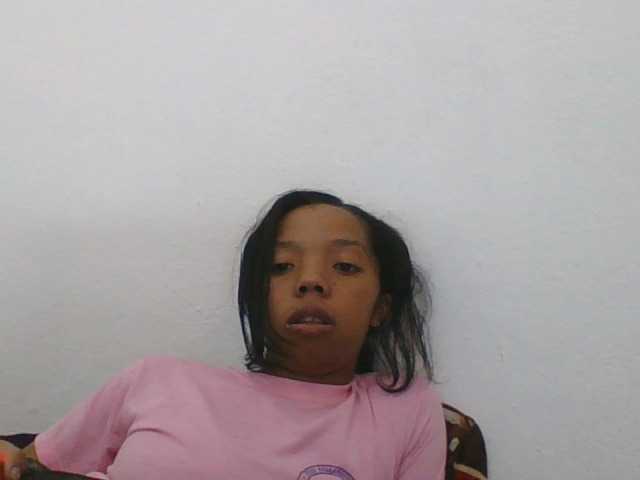rosah1a live cam on BongaCams