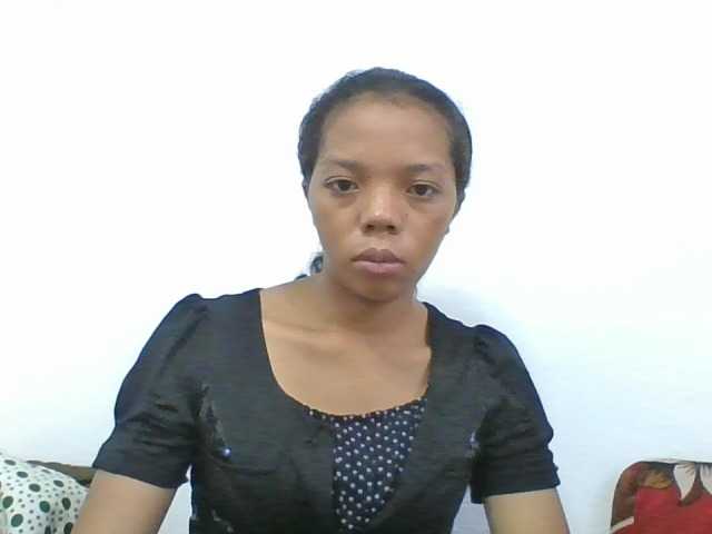 rosah1a live cam on BongaCams