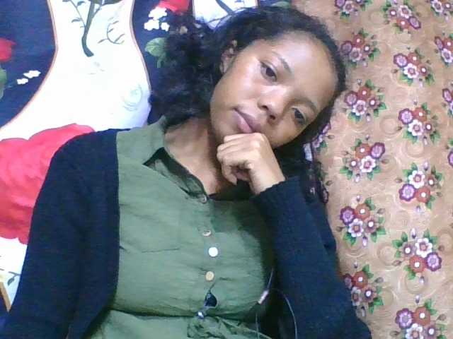 rosah1a live cam on BongaCams