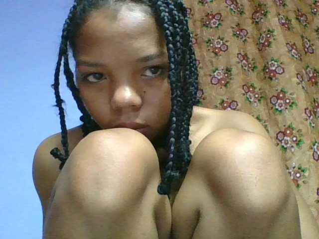 rosah1a live cam on BongaCams