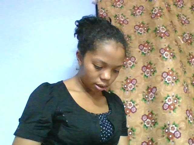 rosah1a live cam on BongaCams