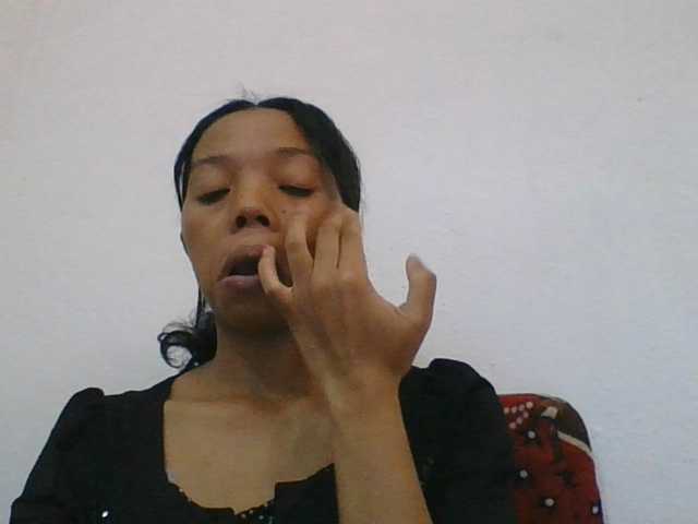 rosah1a live cam on BongaCams