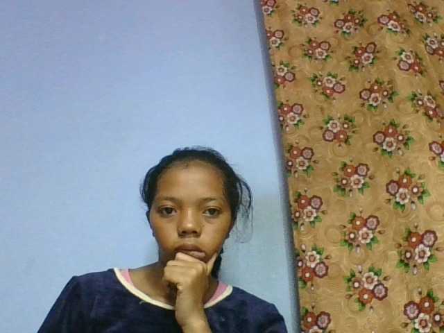 rosah1a live cam on BongaCams