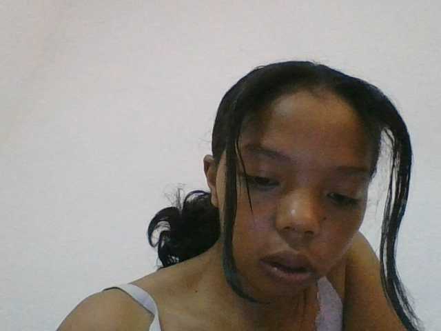 rosah1a live cam on BongaCams