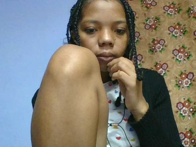 rosah1a live cam on BongaCams